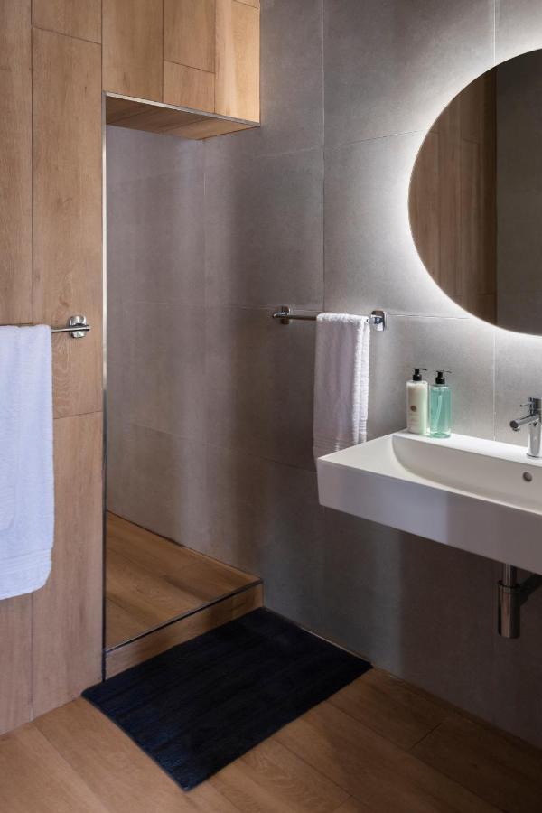 Apartment Collection - Felix *
