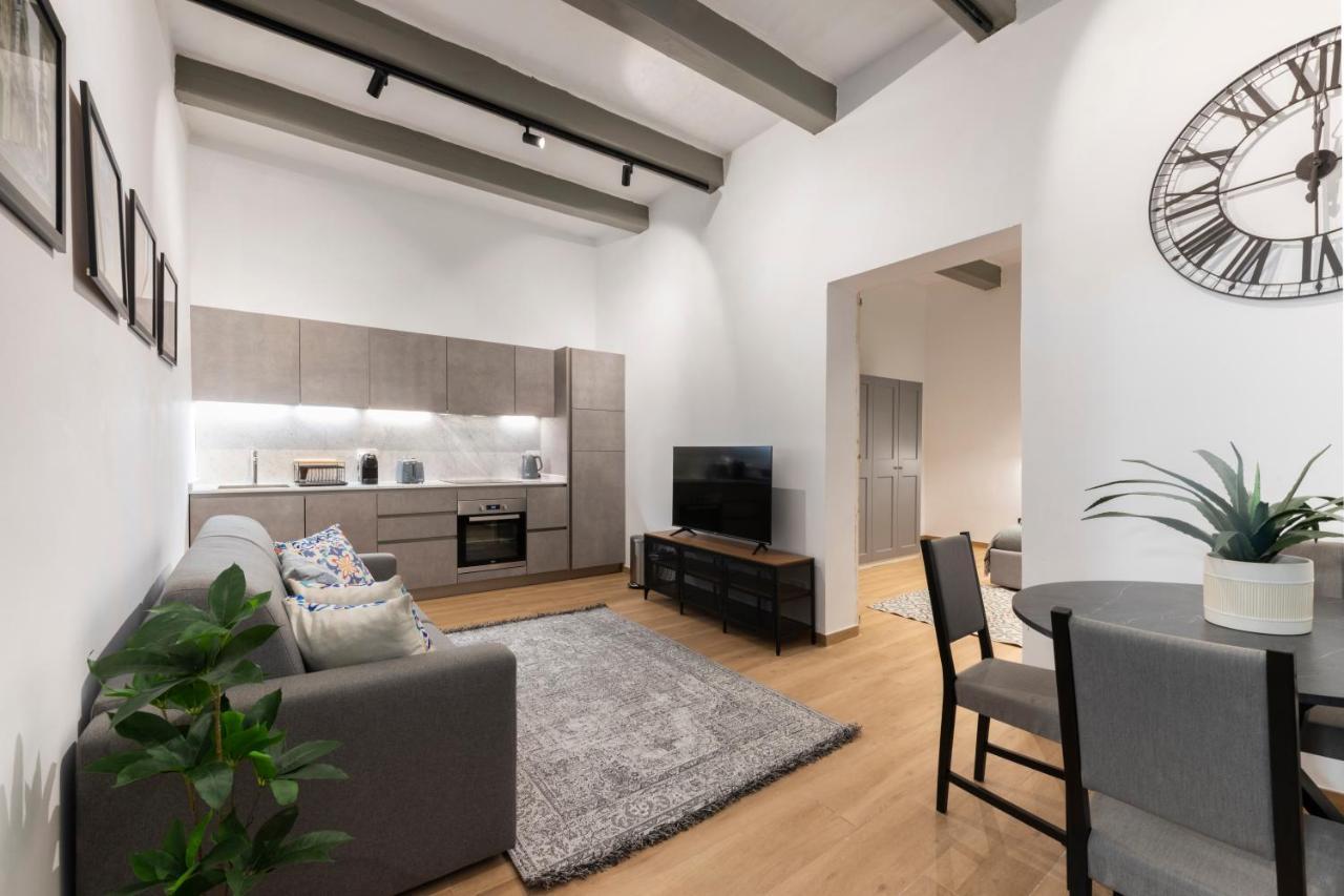 Apartment Collection - Felix *