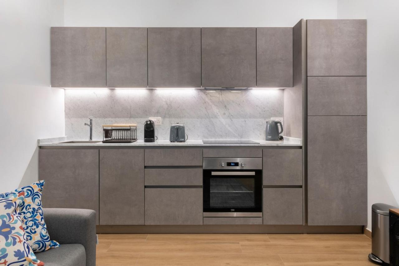 Collection - Felix Apartment Valletta