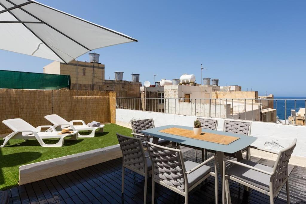 Archbishop Loft With Terrace. Apartment