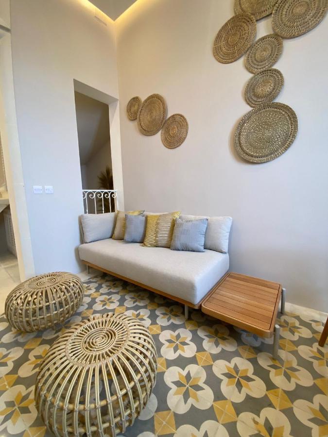 Stylish Seaview House Apartment