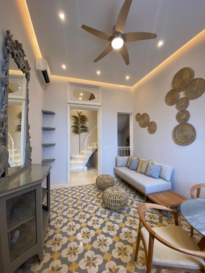 Apartment Stylish Seaview House