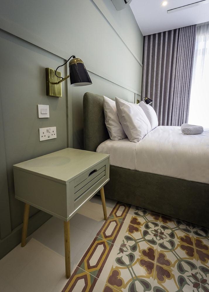 The Vincent Boutique Bed & Breakfast 4*