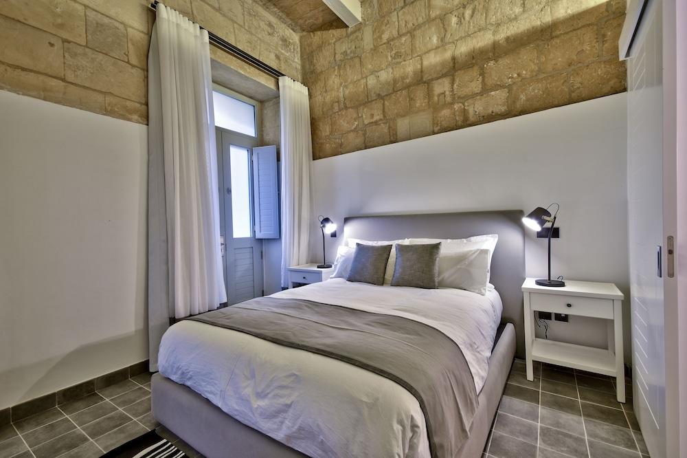 Guest house 66 Saint Paul's & Valletta