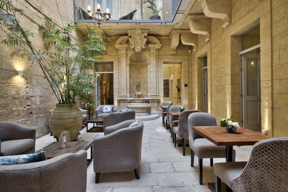 66 Saint Paul's & Valletta