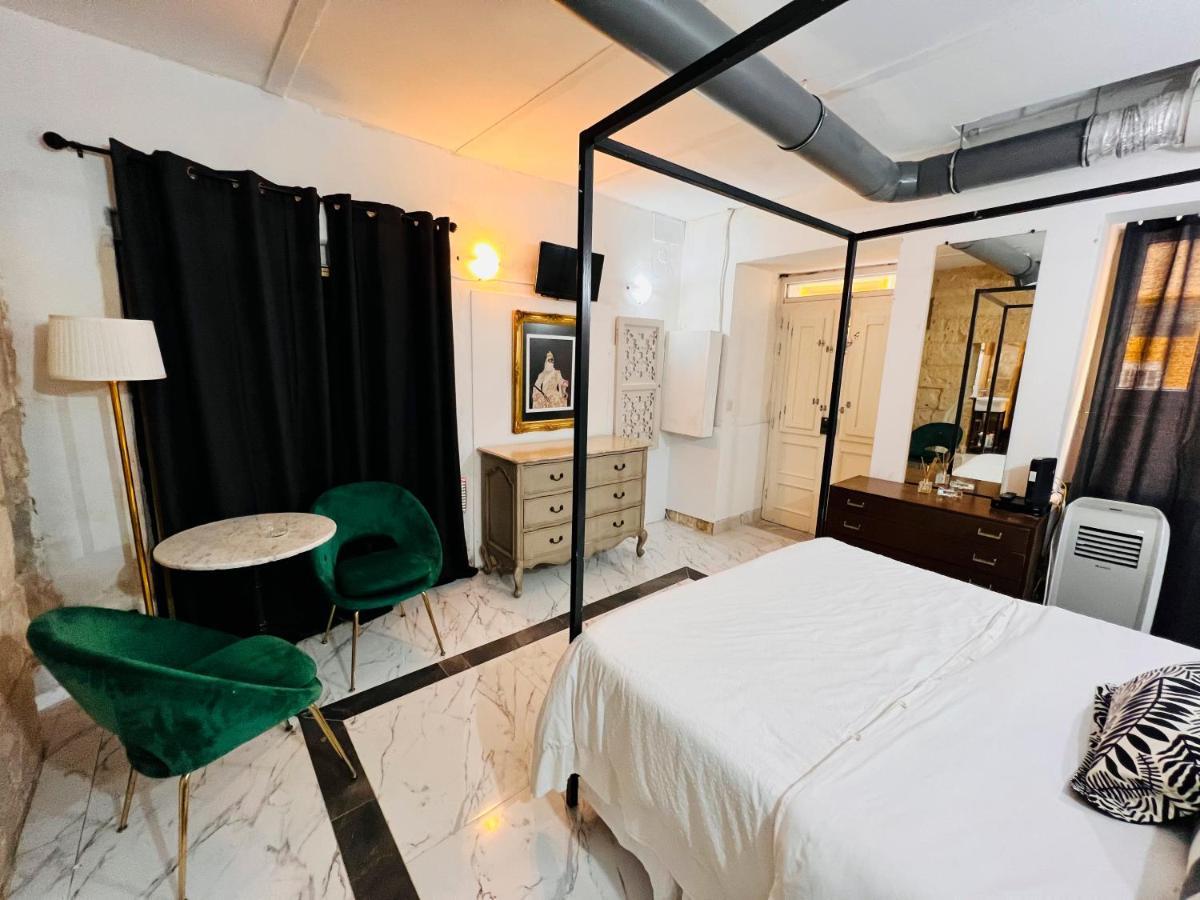 Stylish House Of Character Apartment Valletta