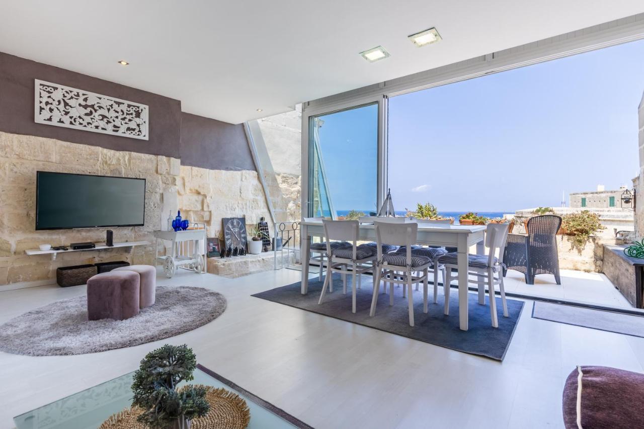 Bastions Seafront house * Valletta