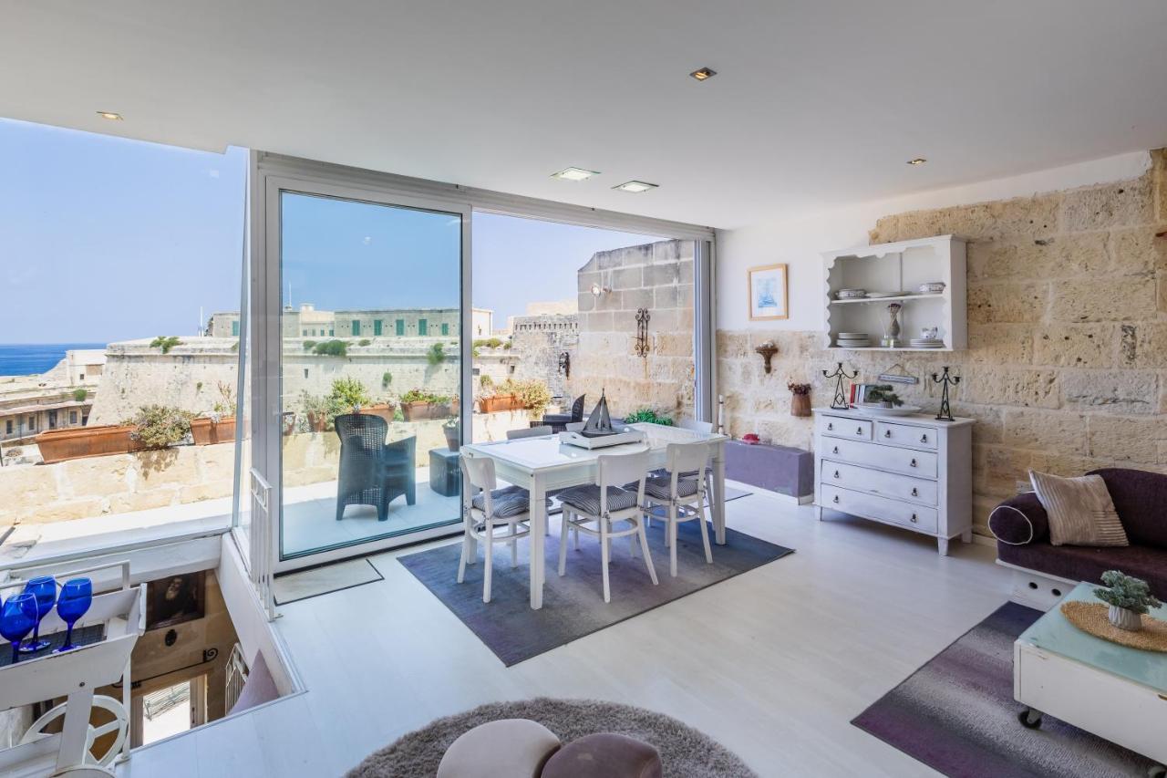 Bastions Seafront house *