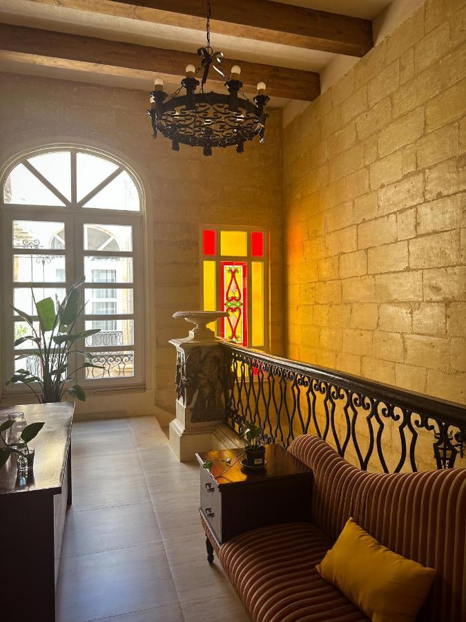 L'artist Casa Micallef