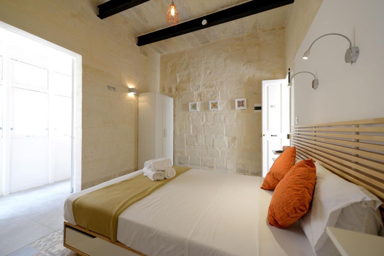 Private With Bathroom In Guest house