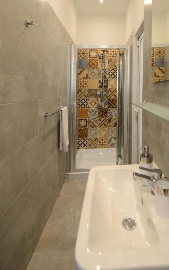 Private With Bathroom In Guest house *