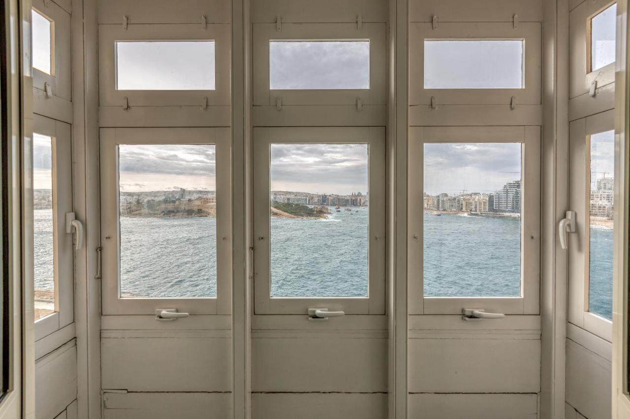49/3 Seafront Duplex Penthouse In Valletta