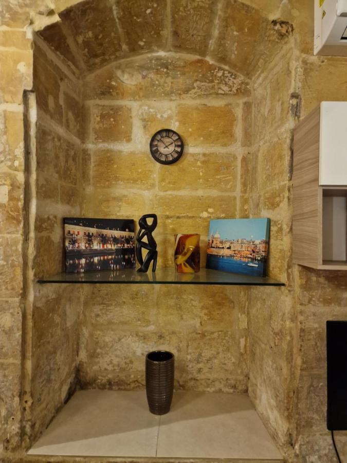 Renovated 16th Century House In * Valletta