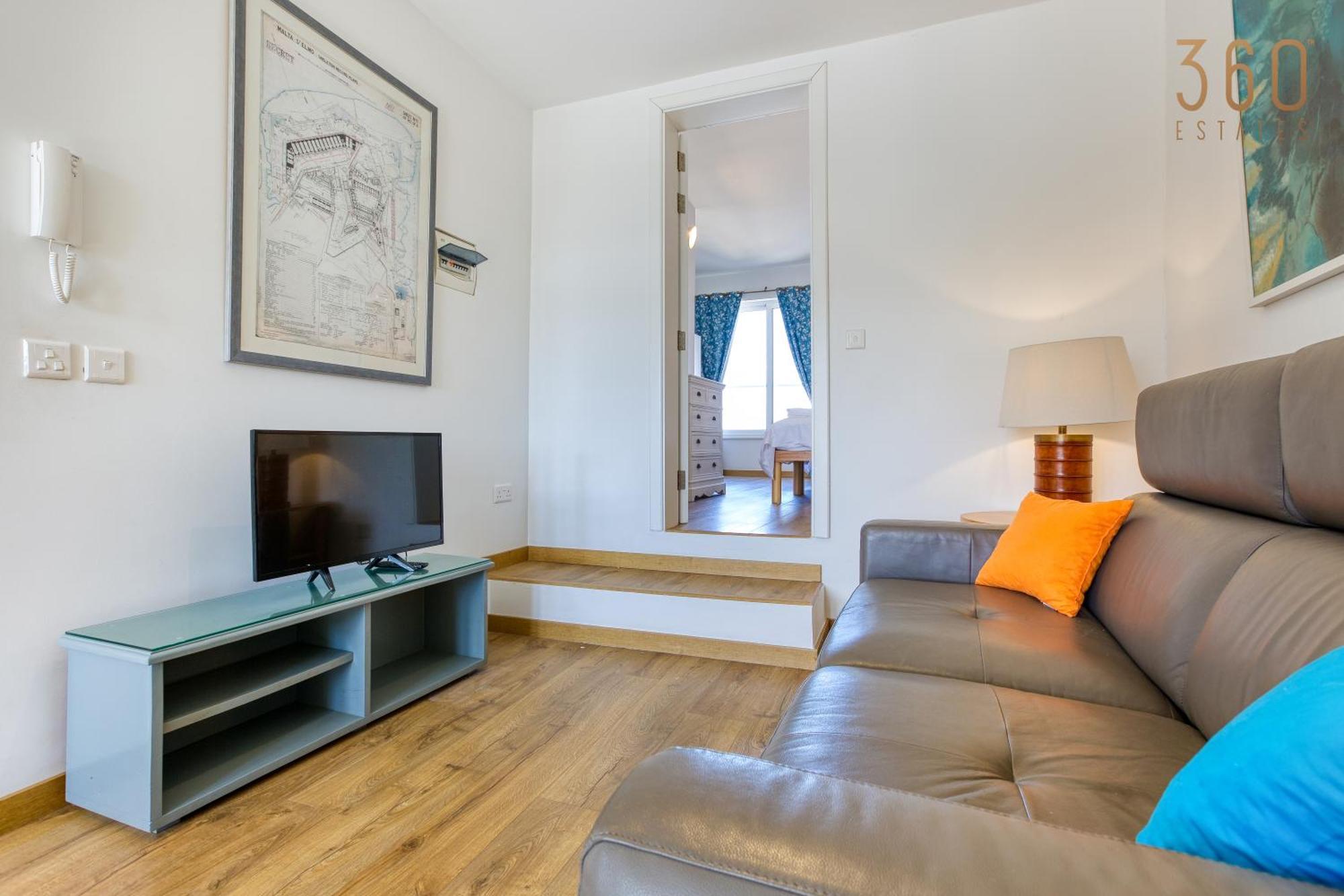 Charming With Sea Views & Maltese Balcony By 360 Estates Apartment *