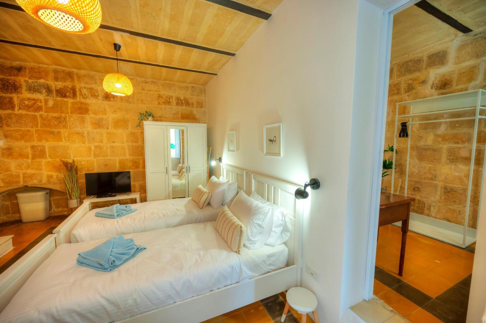 Apartment Charming 2bedroom Townhouse Center Kbut1-1 *