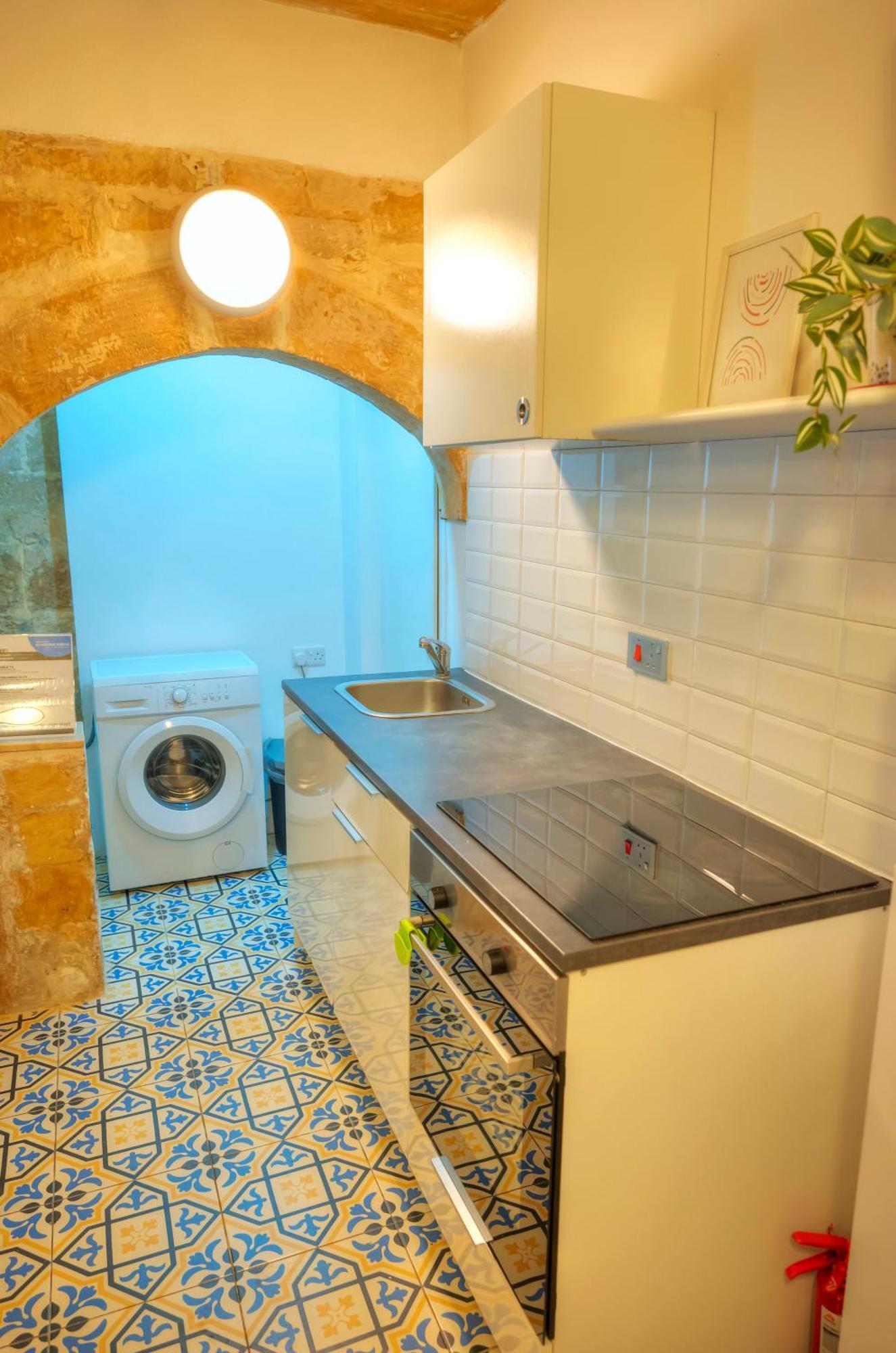 Apartment Charming 2bedroom Townhouse Center Kbut1-1