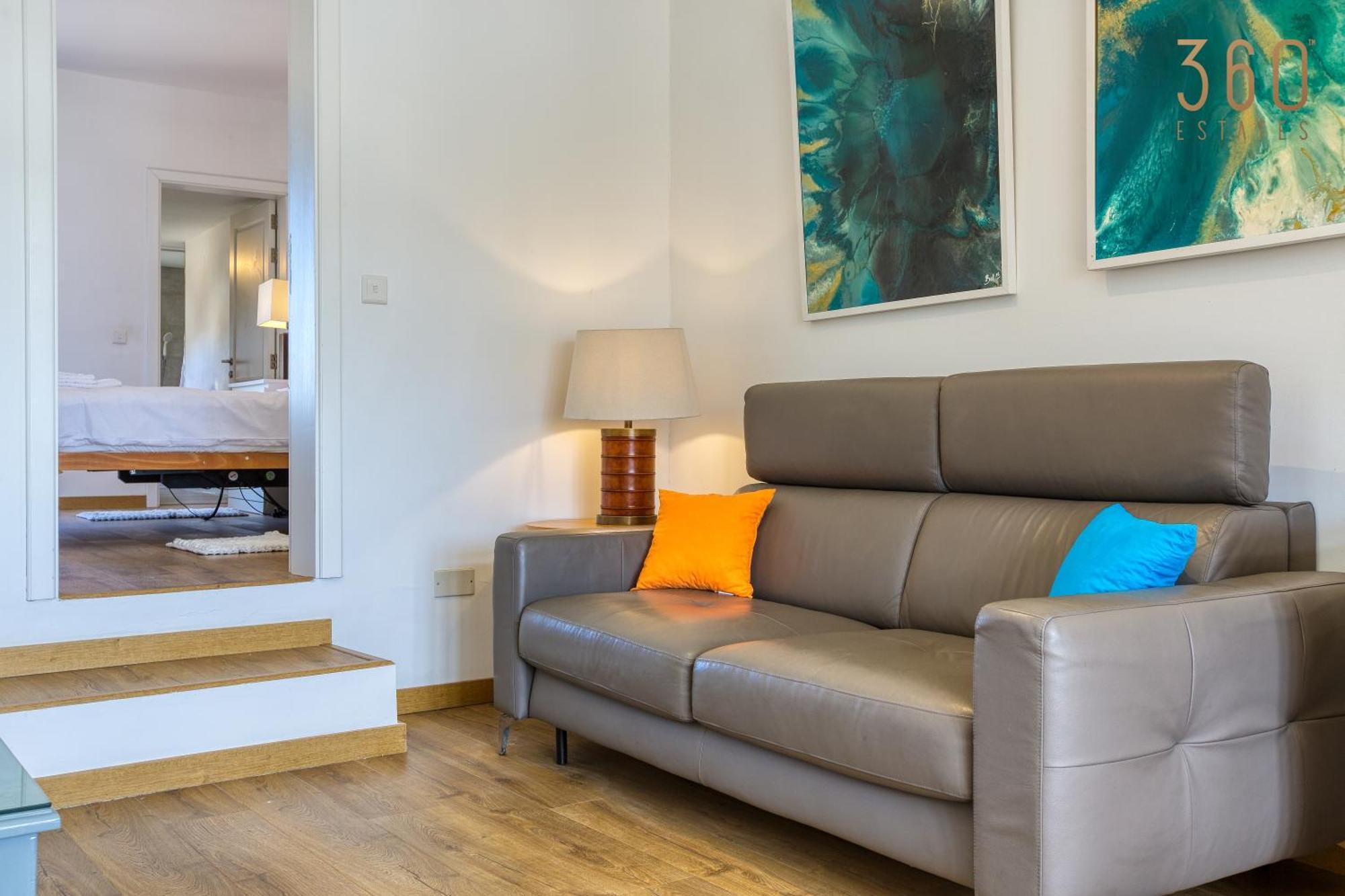 Charming With Sea Views & Maltese Balcony By 360 Estates *