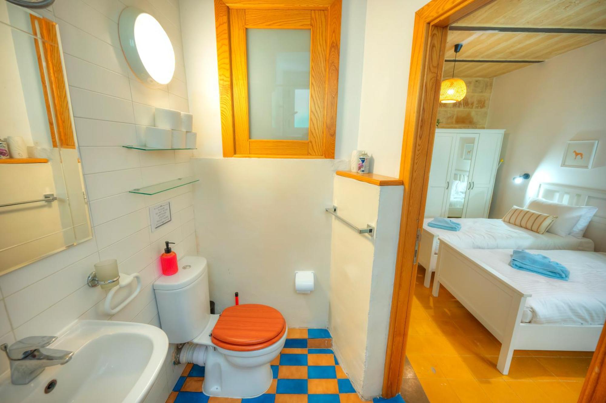 Apartment Charming 2bedroom Townhouse Center Kbut1-1