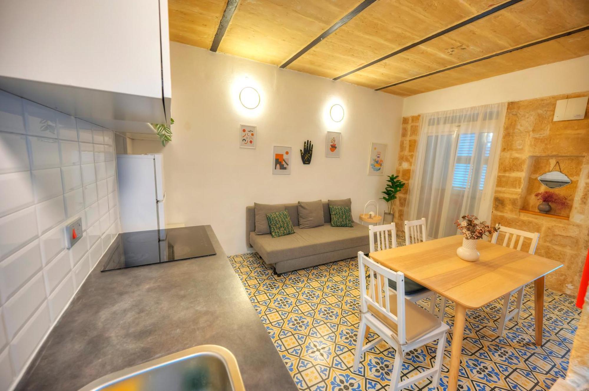 Charming 2bedroom Townhouse Center Kbut1-1