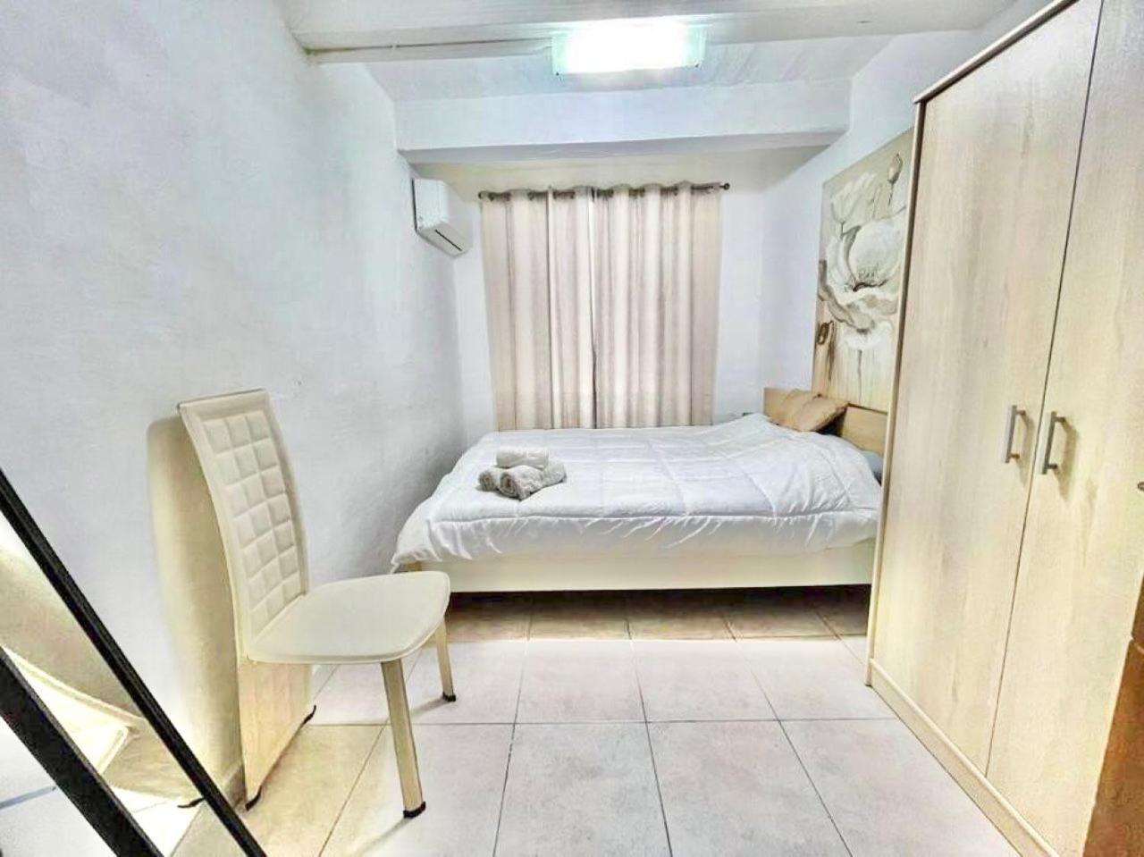 Apartment 3-bedroom Townhouse