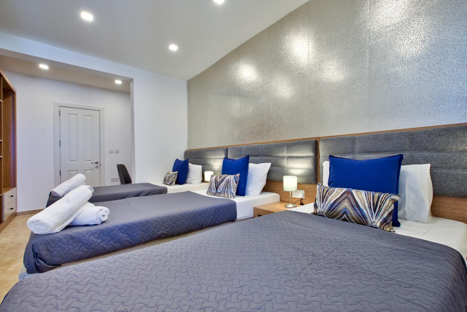 Luxury 4-bedroom Duplex With Stunning Sea Views Private Terrace And Jacuzzi Apartment