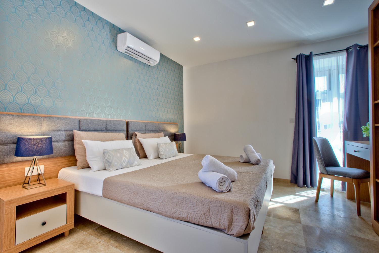 Apartment Luxury 4-bedroom Duplex With Stunning Sea Views Private Terrace And Jacuzzi *