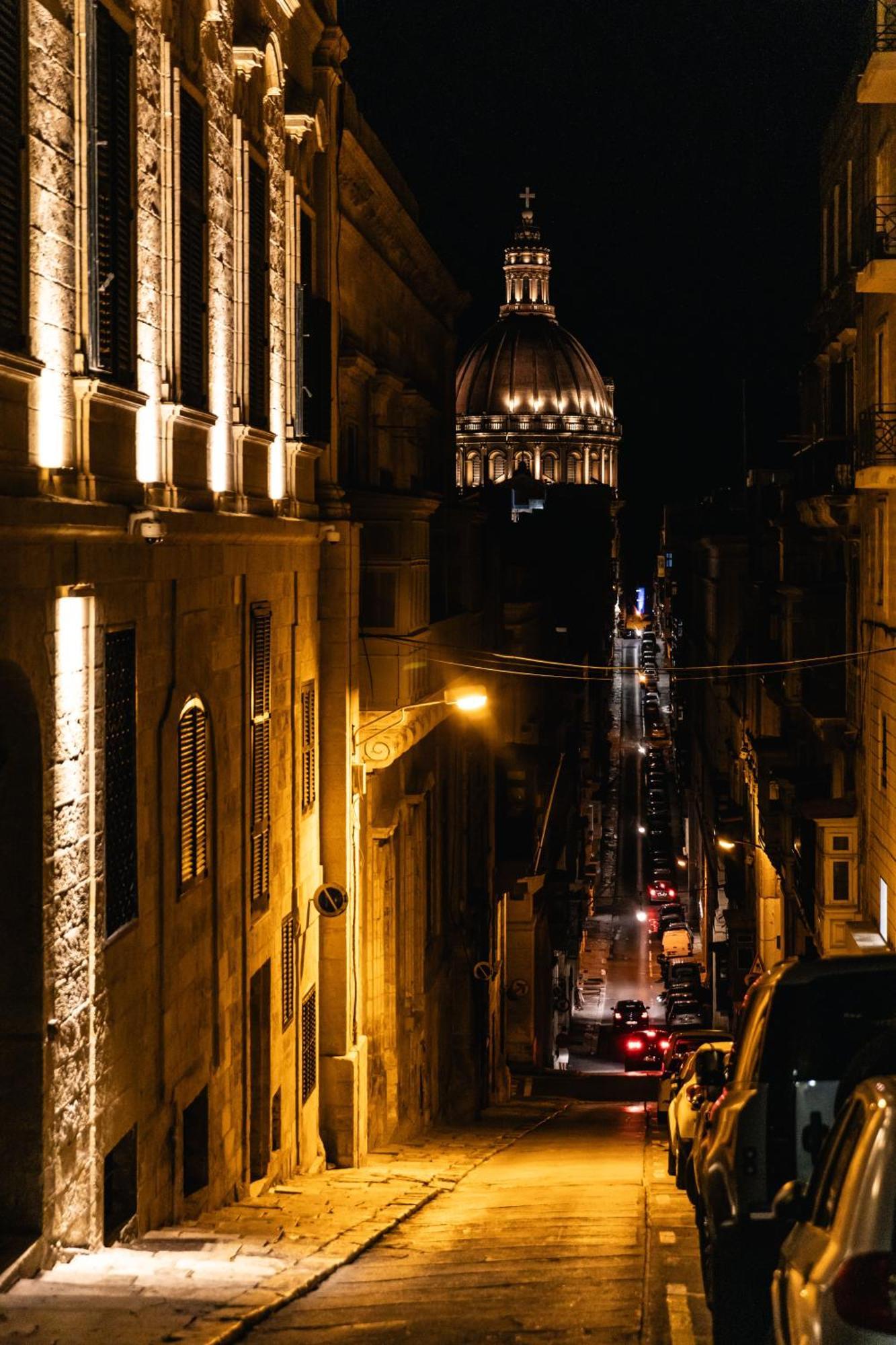 Stylish 2br Flat By Arcobnb Valletta