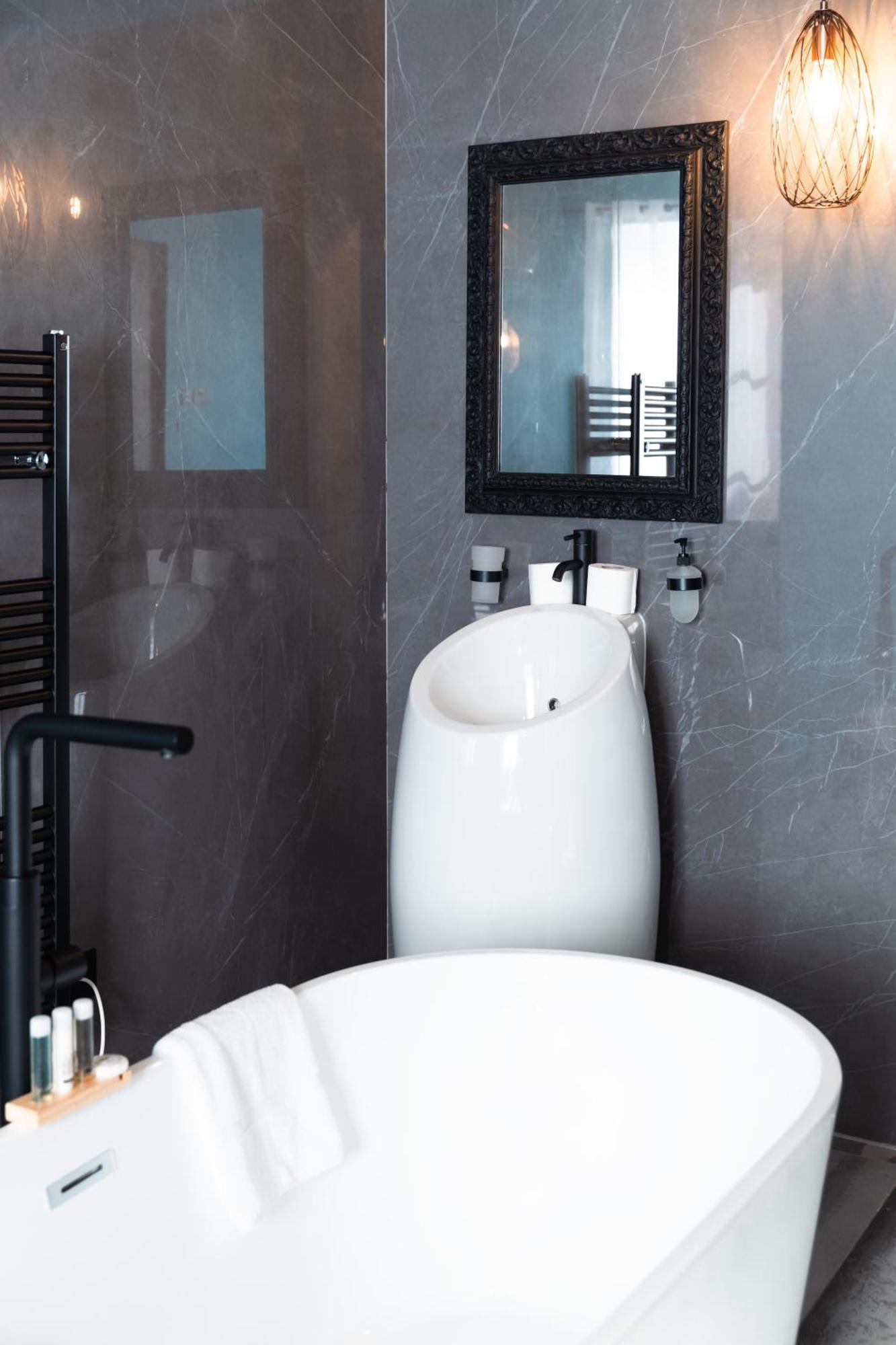 Apartment Stylish 2br Flat By Arcobnb