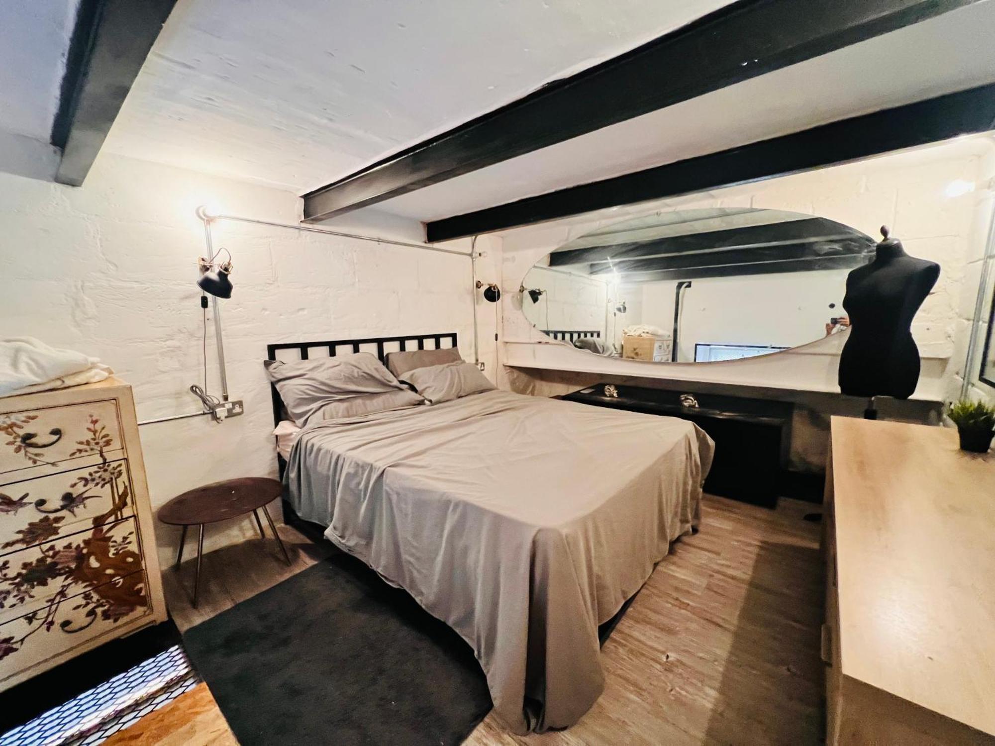 Charming Townhouse Prime Area Apartment