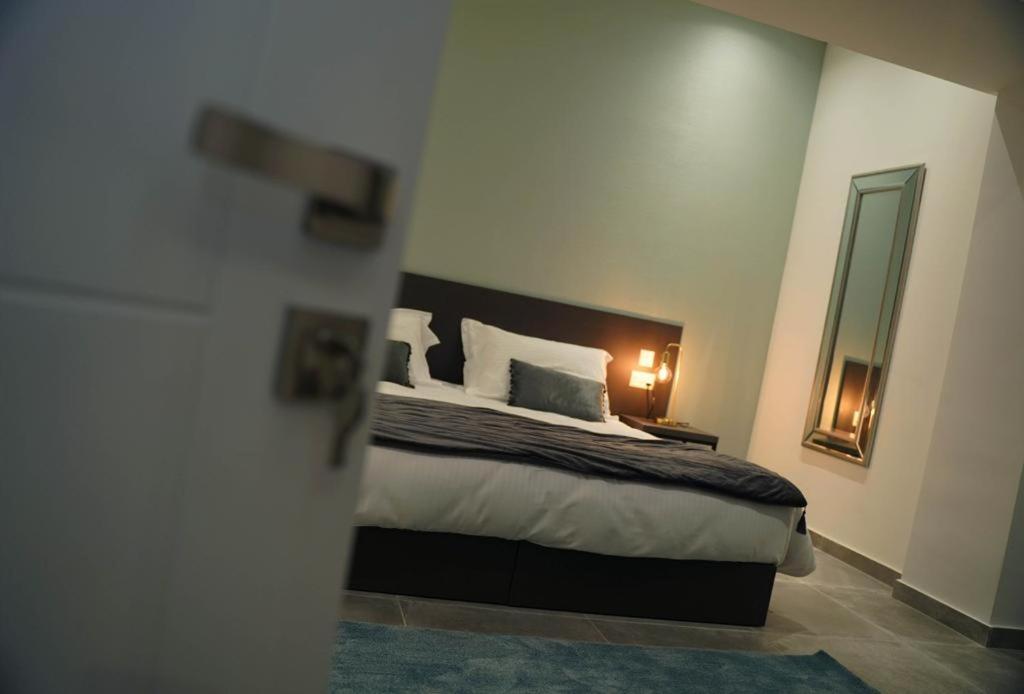 Private With Bathroom In *
