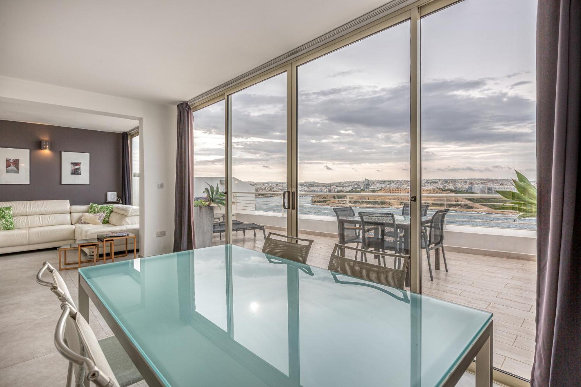 Apartment 49/3 Seafront Duplex Penthouse In