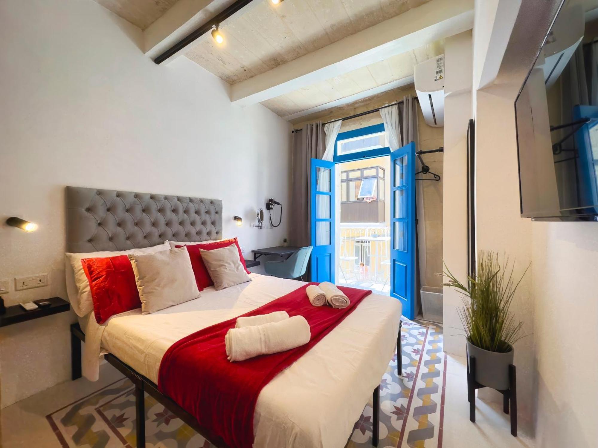 Mandera's Boutique & Dorms Valletta