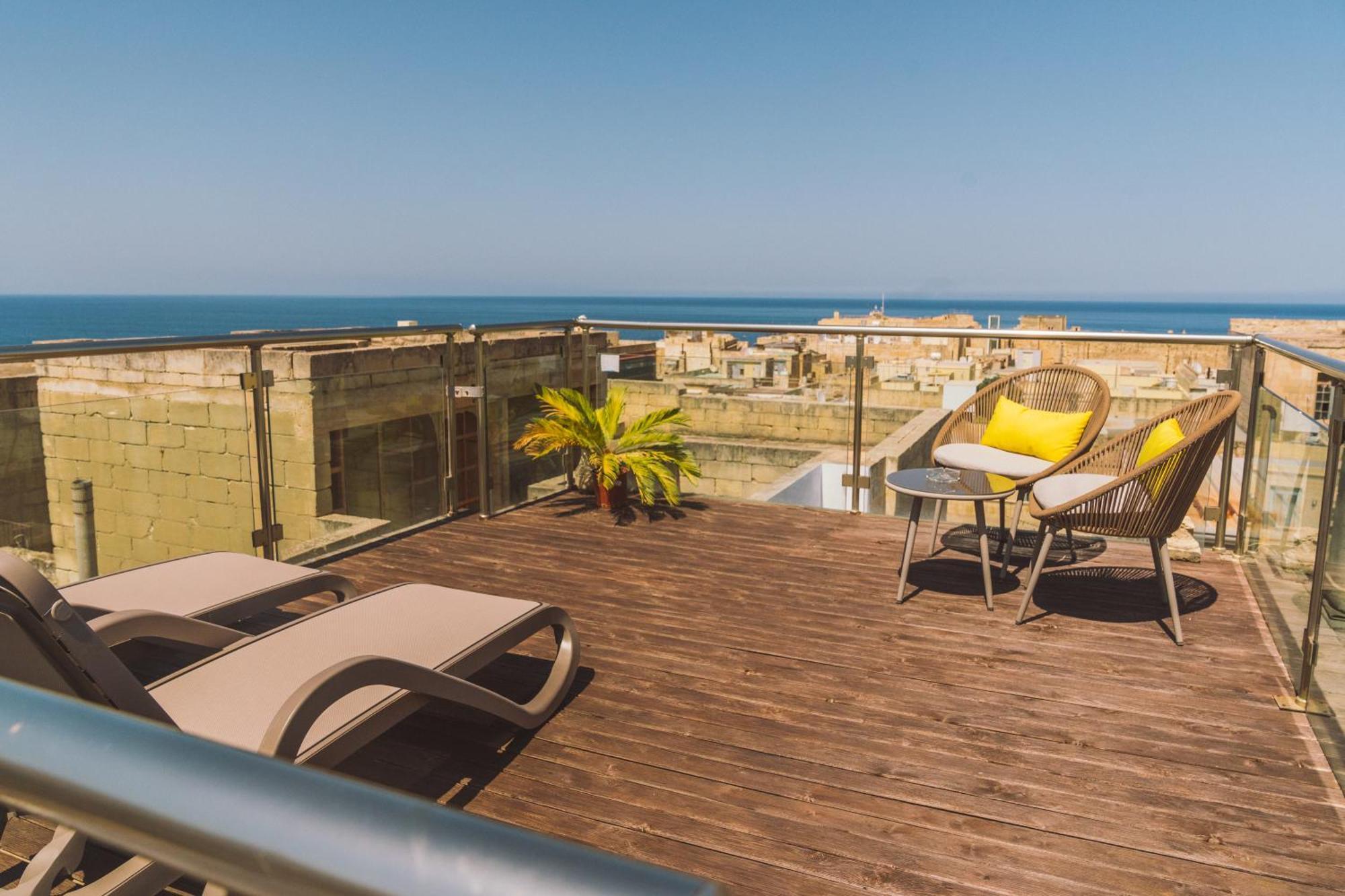 Vallettastay Skyline Sea View Studio