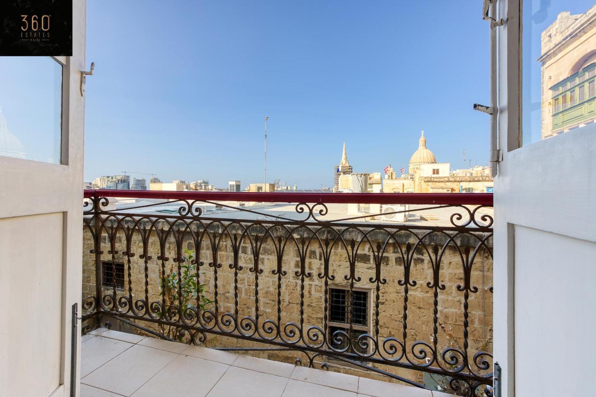 A 1br Stylish, Fully Equipped In The Capital By 360 Estates Valletta