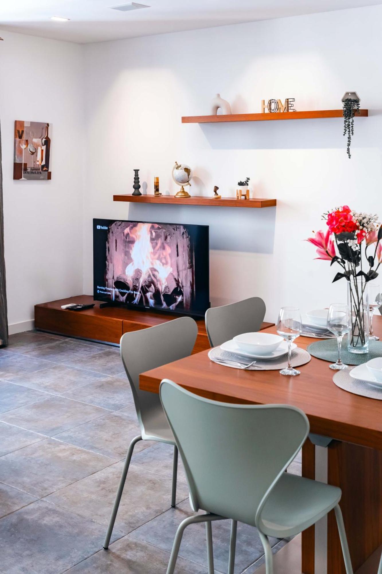 Unique & Spacious 2br In Center By Arcobnb