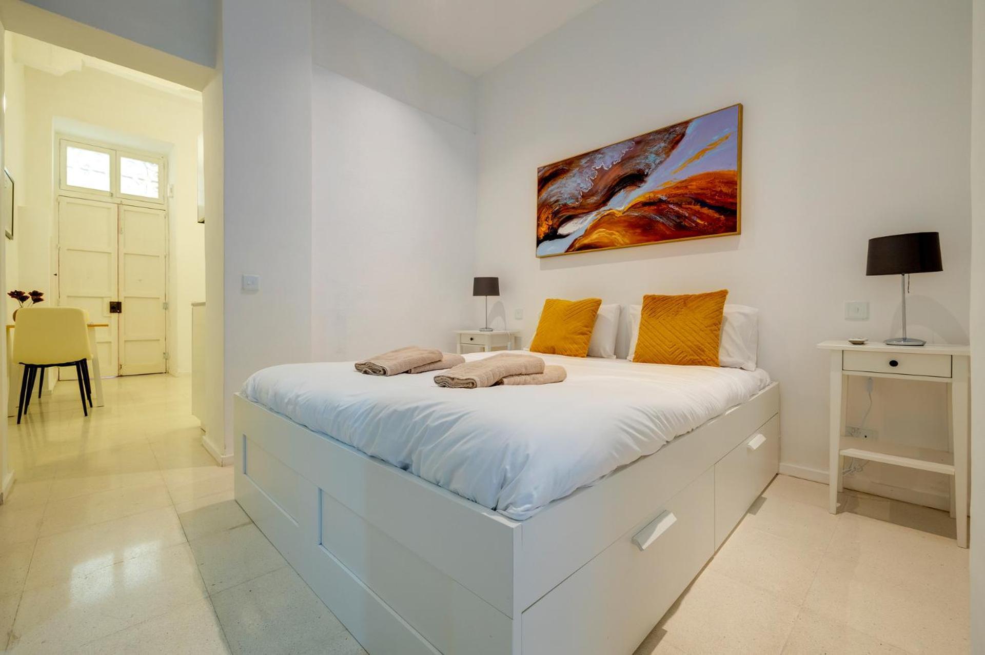 Trendy 1 Bedroom In The Heart Of Apartment *