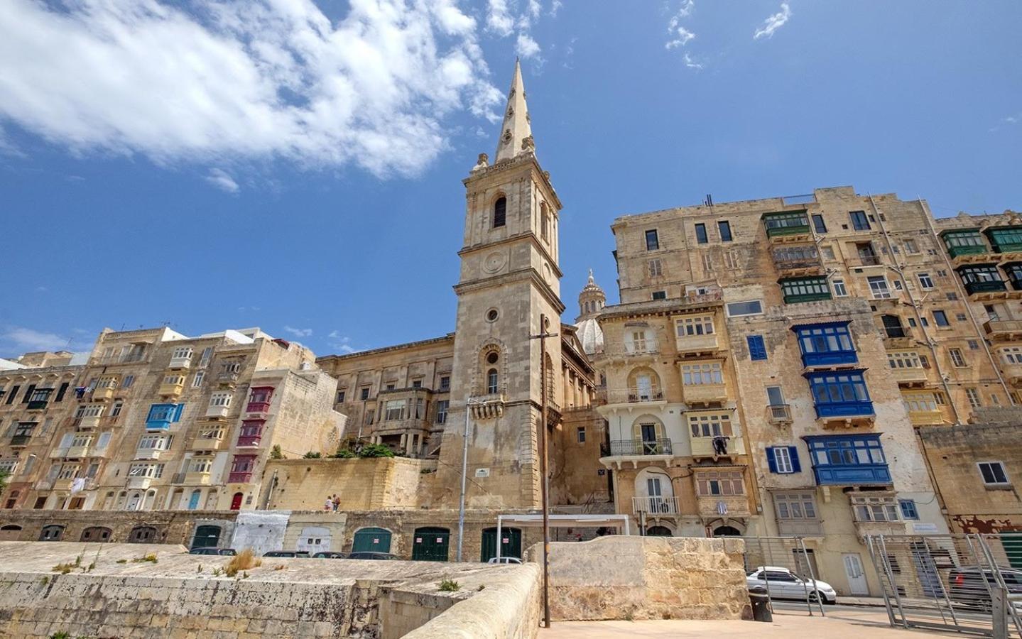 Trendy 1 Bedroom In The Heart Of *