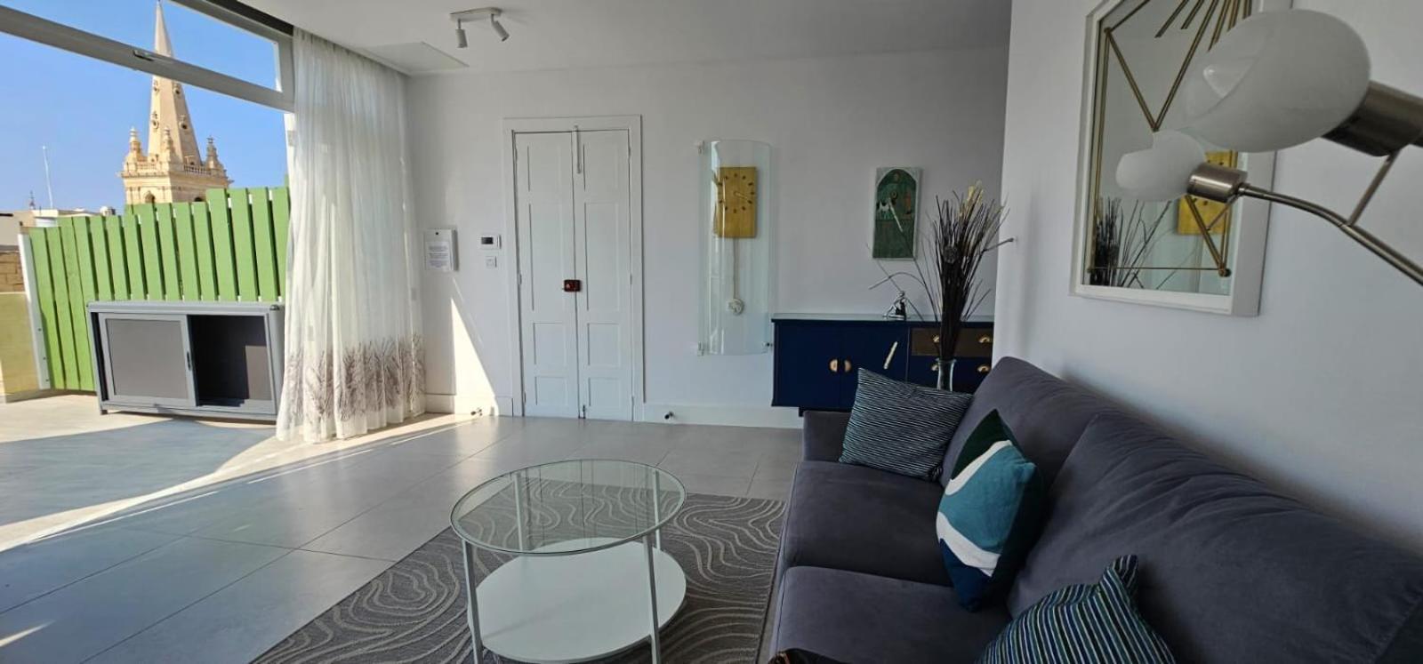 Apartment Penthouse Cathedral And Seaview Terrace Valletta