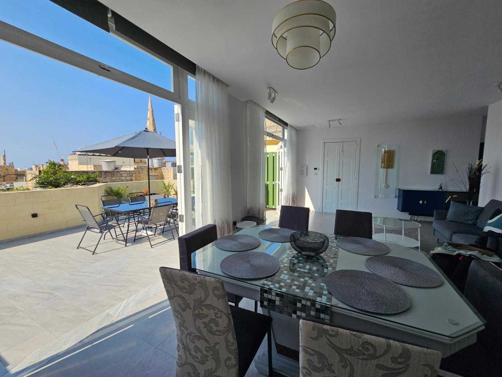 Penthouse Cathedral And Seaview Terrace