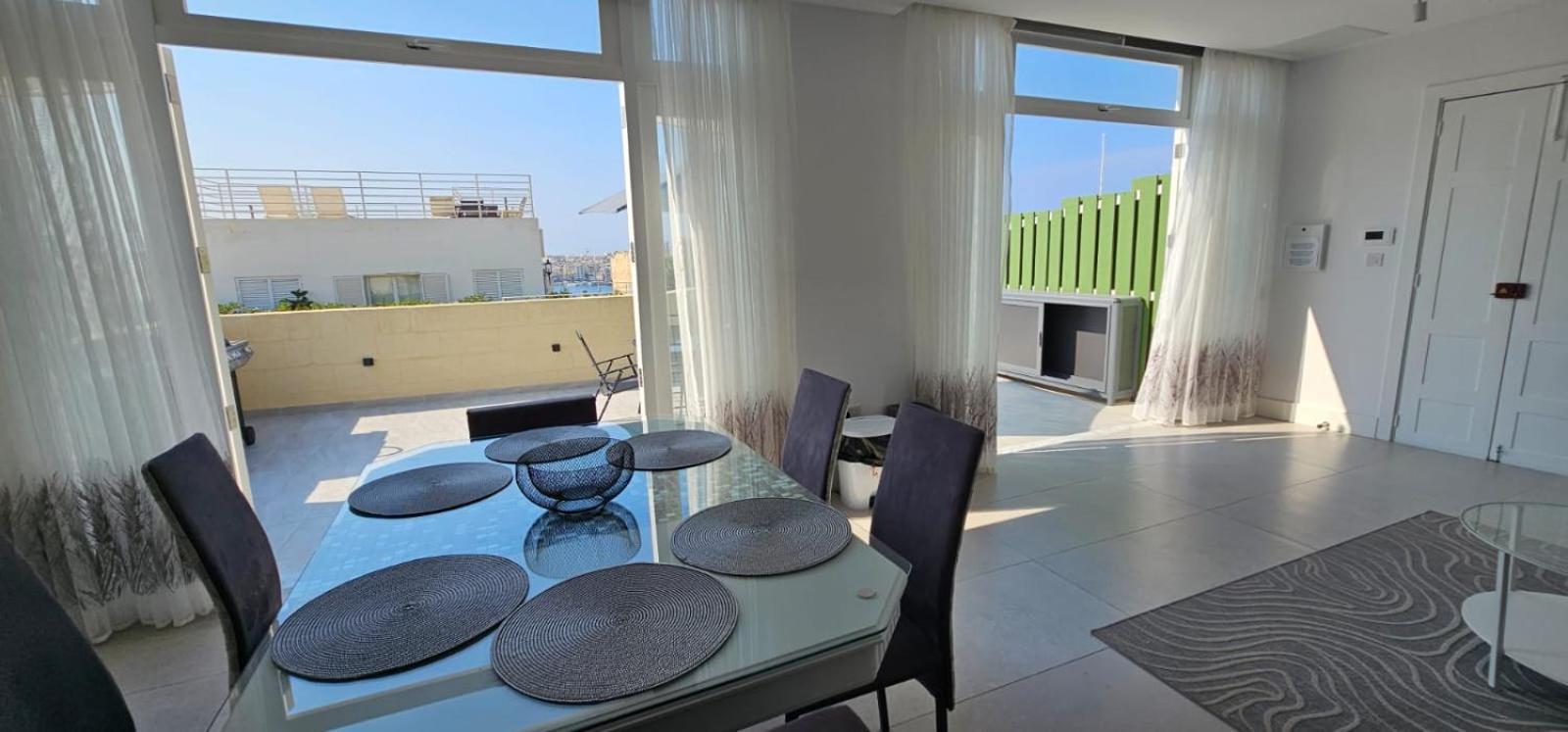 Penthouse Cathedral And Seaview Terrace
