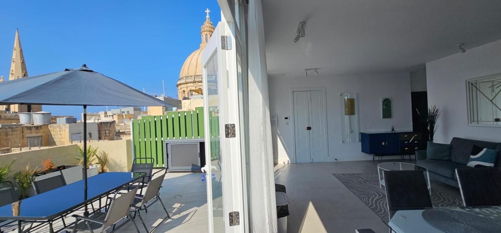 Penthouse Cathedral And Seaview Terrace Apartment
