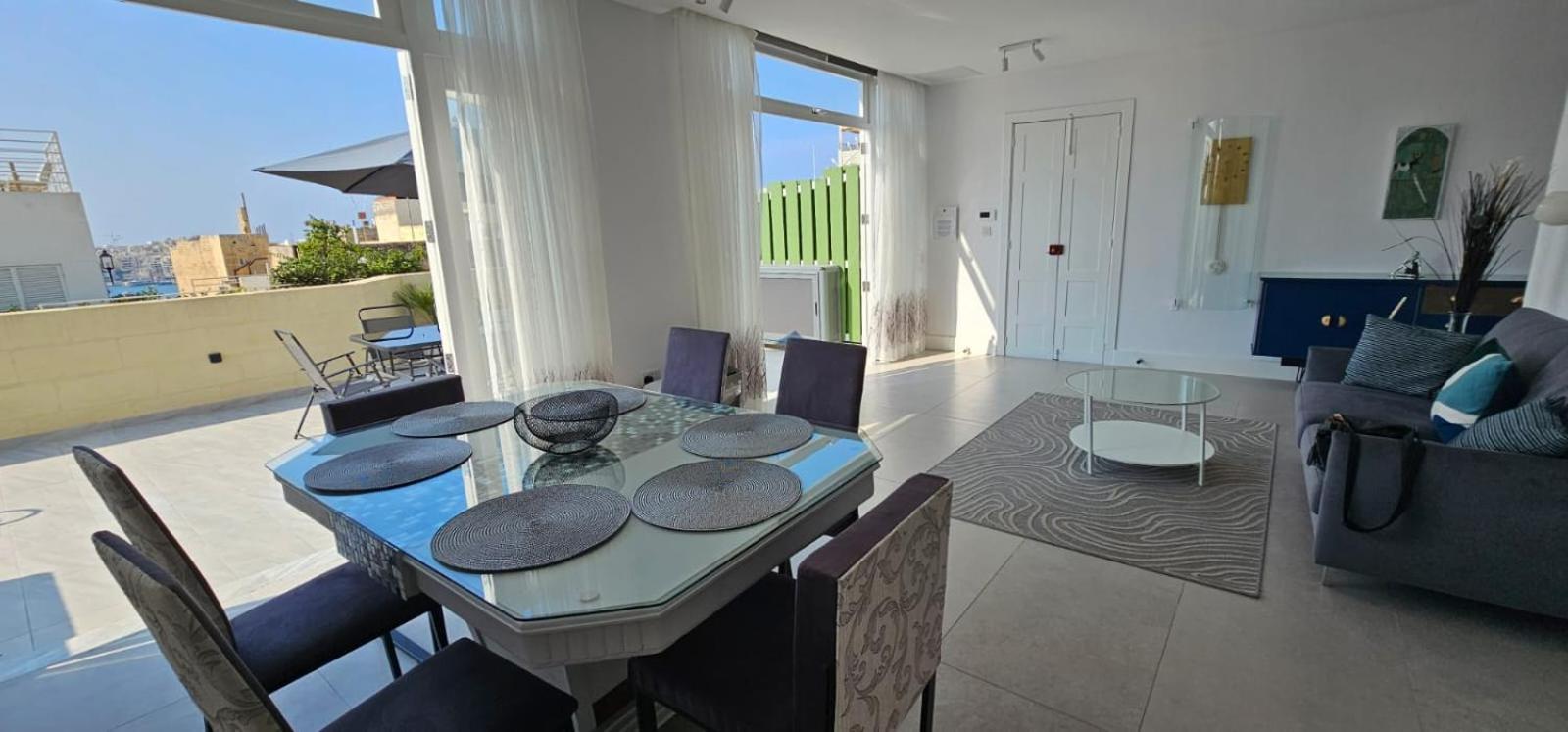 Penthouse Cathedral And Seaview Terrace Apartment *