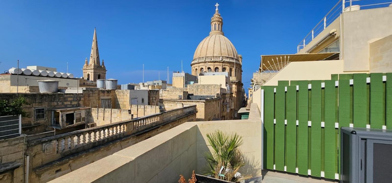 Apartment Penthouse Cathedral And Seaview Terrace