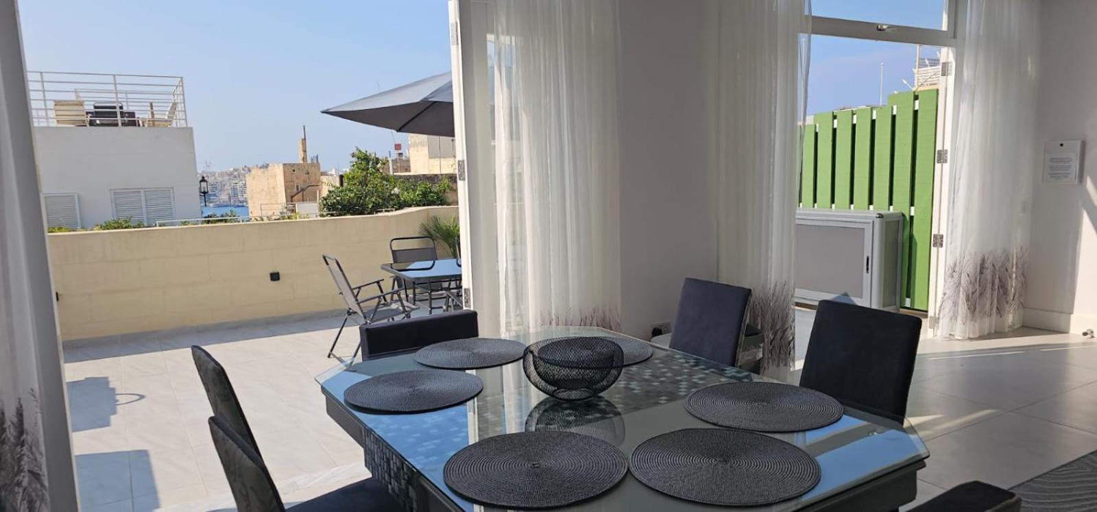 Penthouse Cathedral And Seaview Terrace Apartment Valletta