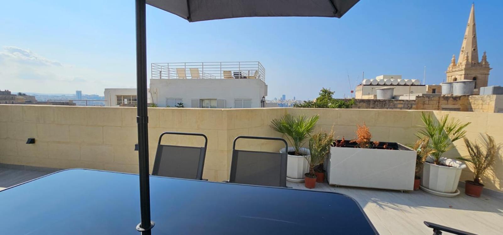 Apartment Penthouse Cathedral And Seaview Terrace Valletta
