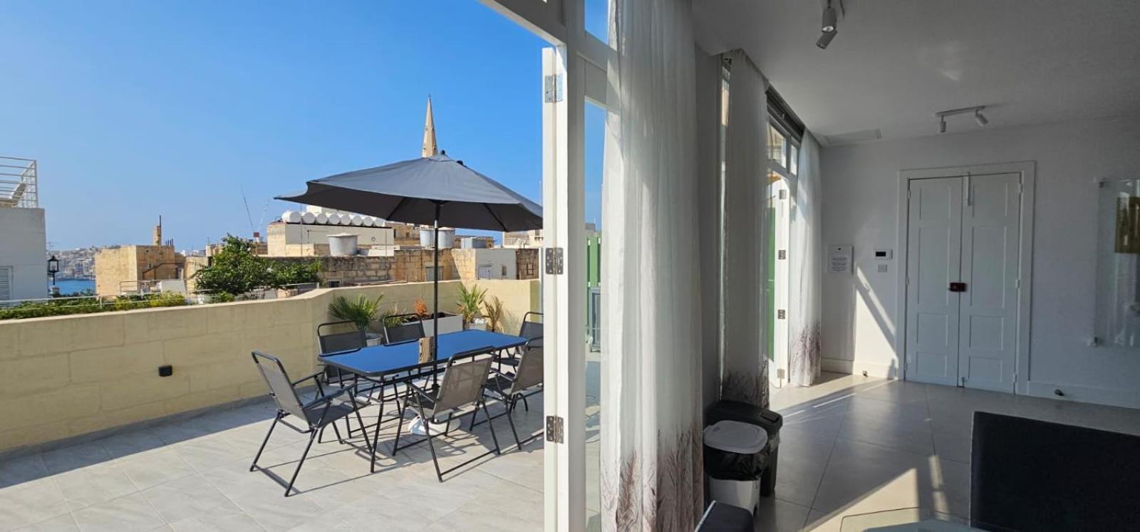 Penthouse Cathedral And Seaview Terrace Apartment