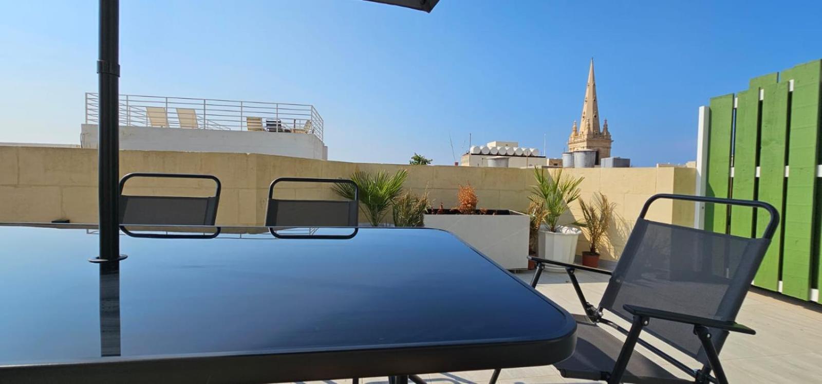 Penthouse Cathedral And Seaview Terrace Apartment *