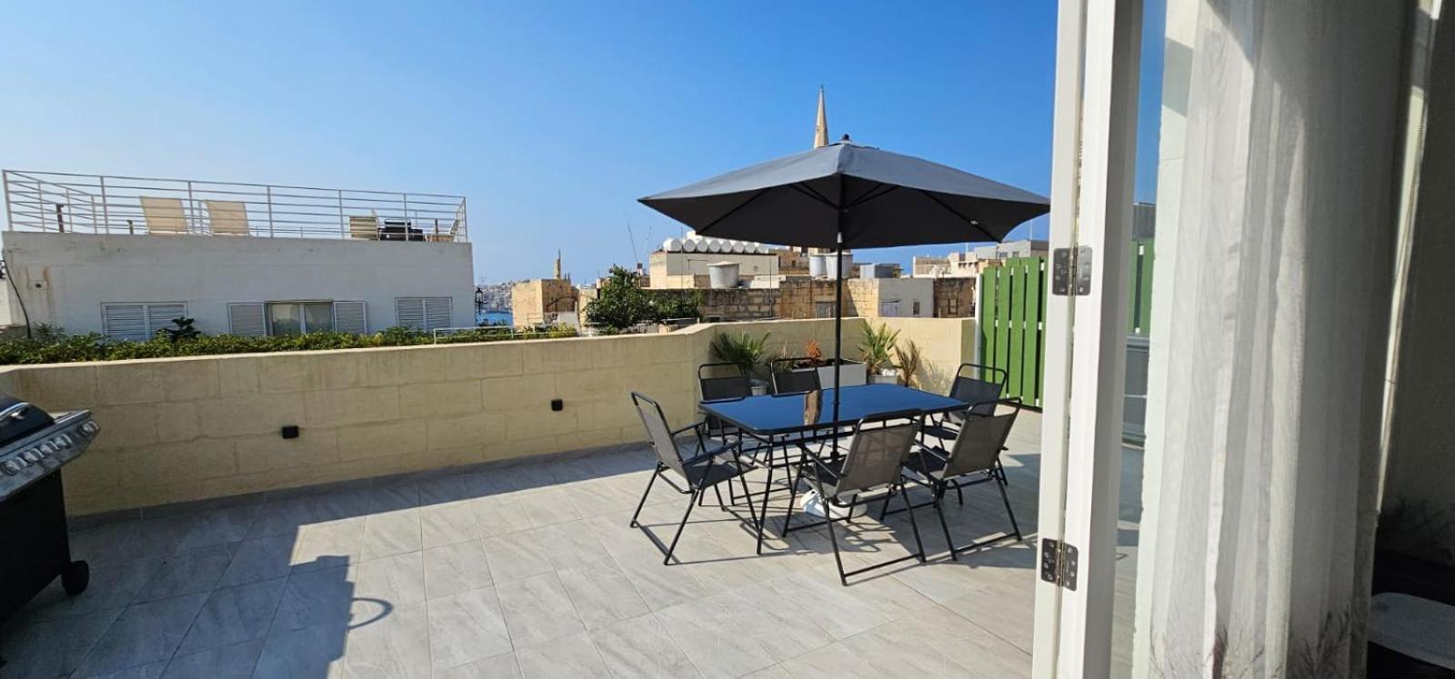 Apartment Penthouse Cathedral And Seaview Terrace