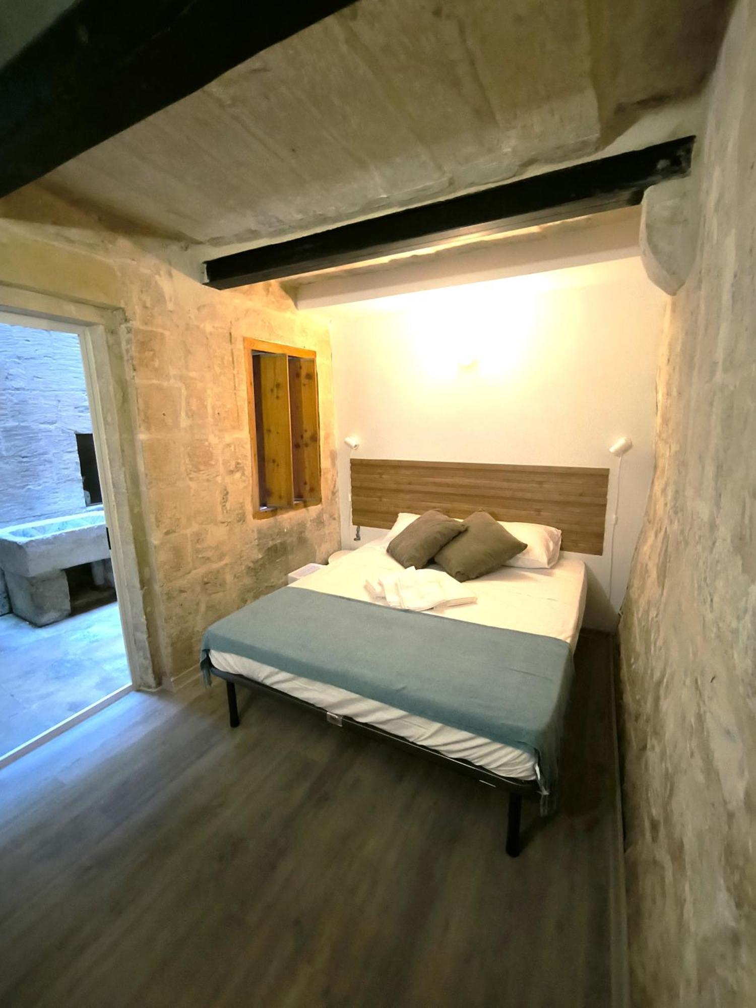 Apartment Stunning 3 Bedroom Town House