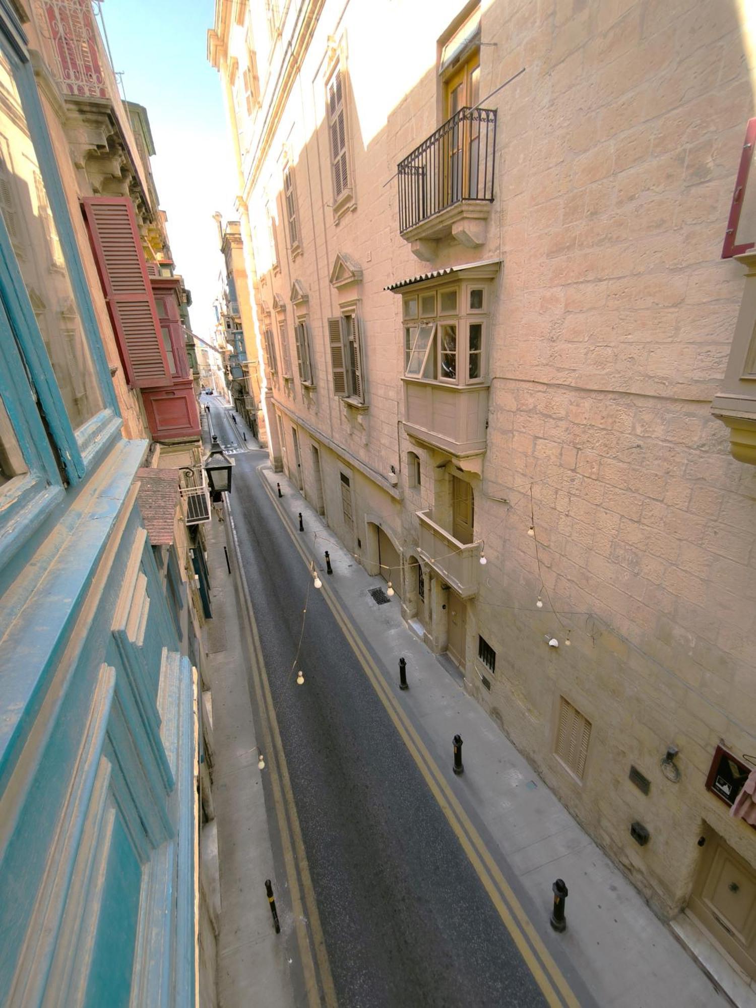 Stunning 3 Bedroom Town House * Valletta